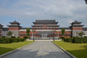 全國政協委員、仁和集團董事長楊文龍：加快中醫藥、西醫藥、中西醫結合醫藥協調發展